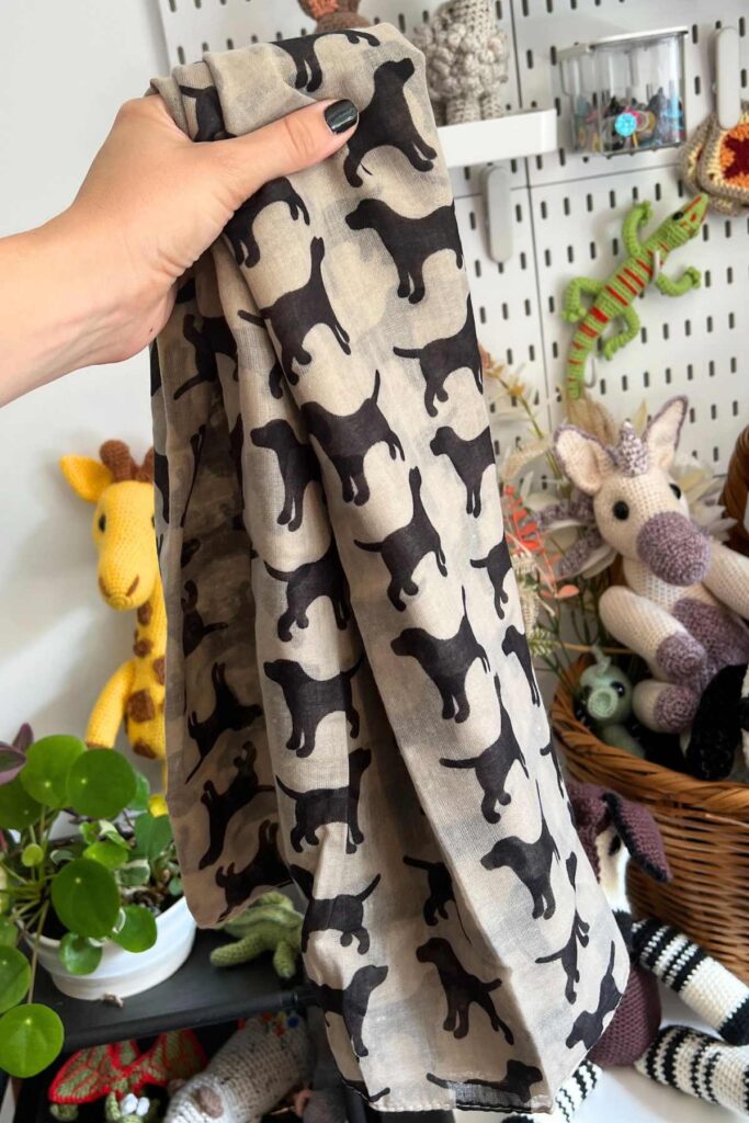 image of labrador scarf